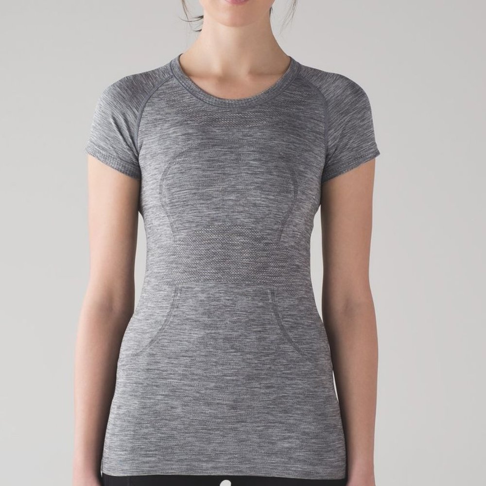 Lululemon Swiftly Tech Short Sleeve Crew Slate / White size 4 EUC